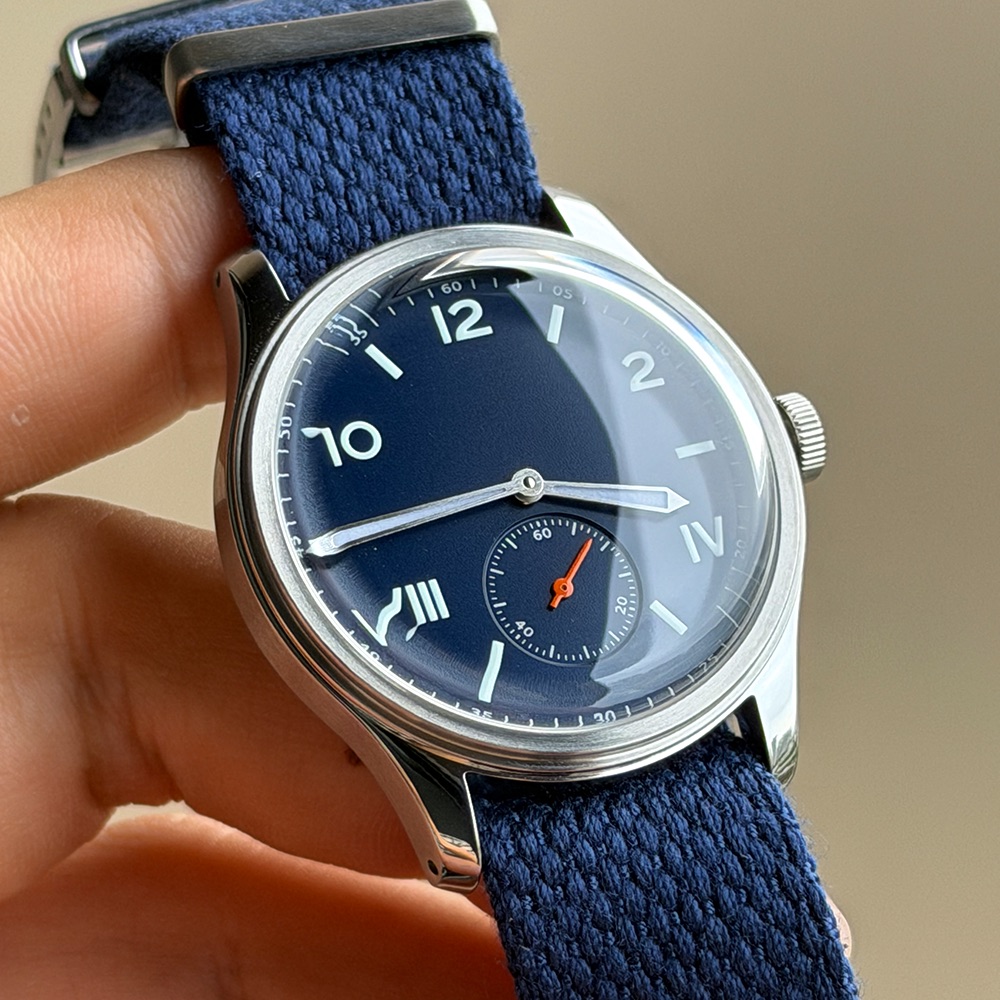 Guilloché Dial Watch - Kalifornijski niebieski elegancki zegarek biznesowy, sterylny,