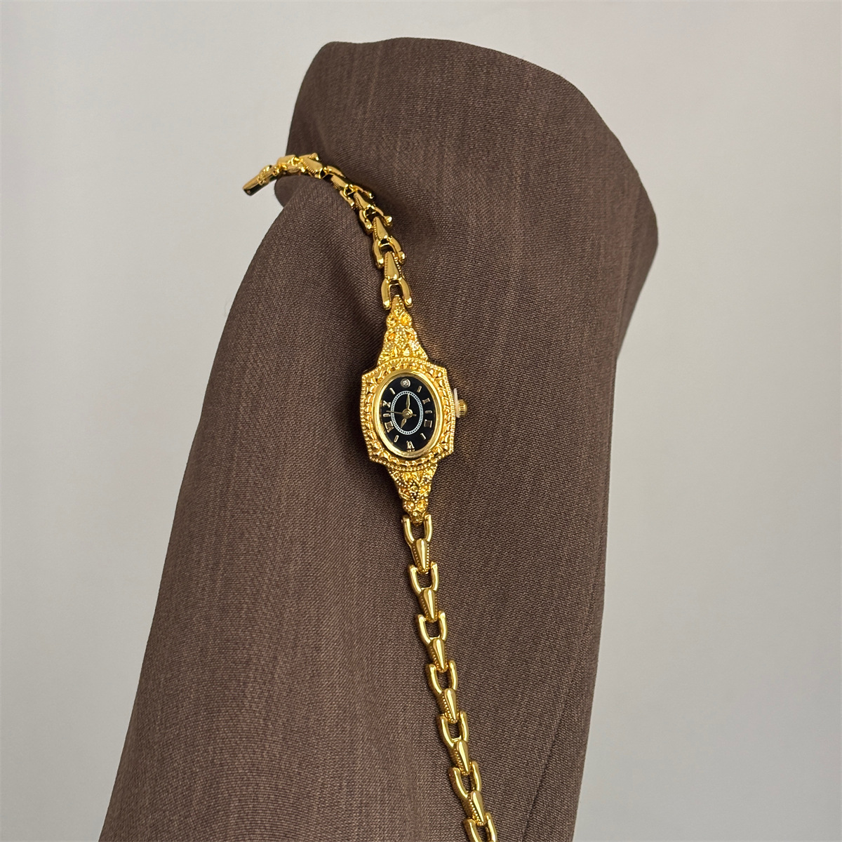 Zegarek damski w stylu vintage – Luxury Watch Grade recenzja i cena