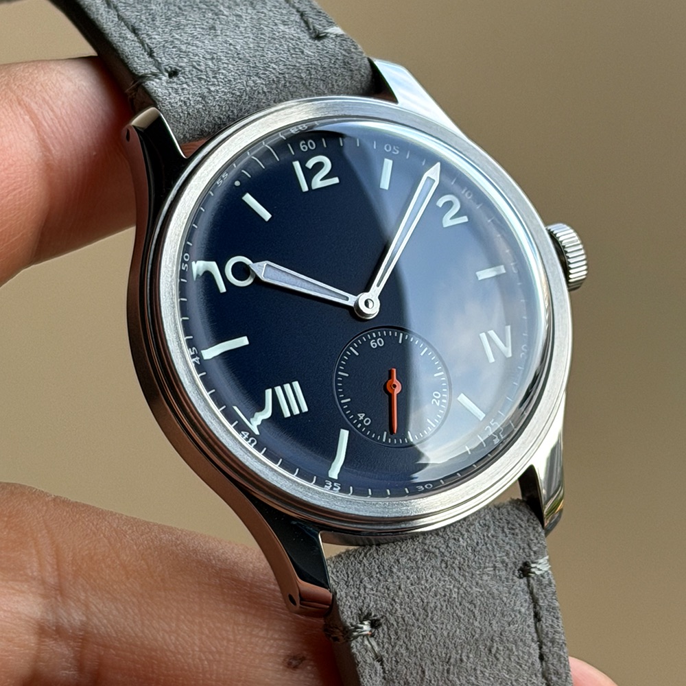 Kalifornijski niebieski elegan – Guilloché Dial Watch recenzja i cena